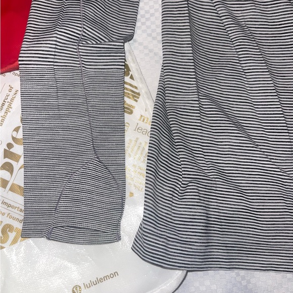 Lululemon Swiftly 2.0 Top. Long Sleeve. Wee are From Space Micro Stripe. Size 10 - Picture 10 of 11
